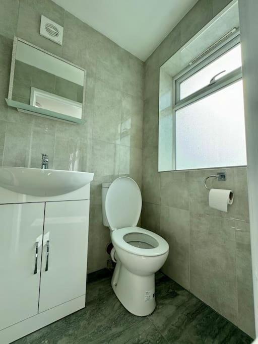 شقة Flat On High Street Saltdean المظهر الخارجي الصورة